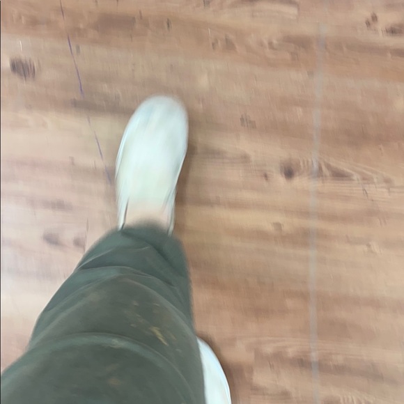 Meet your Posher, Ally - Picture 1 of 1